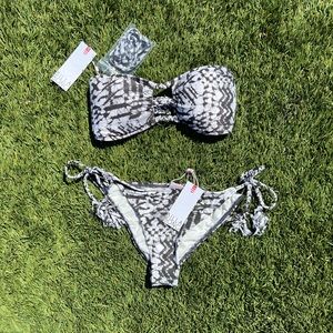 Billabong Bikini New With Tags